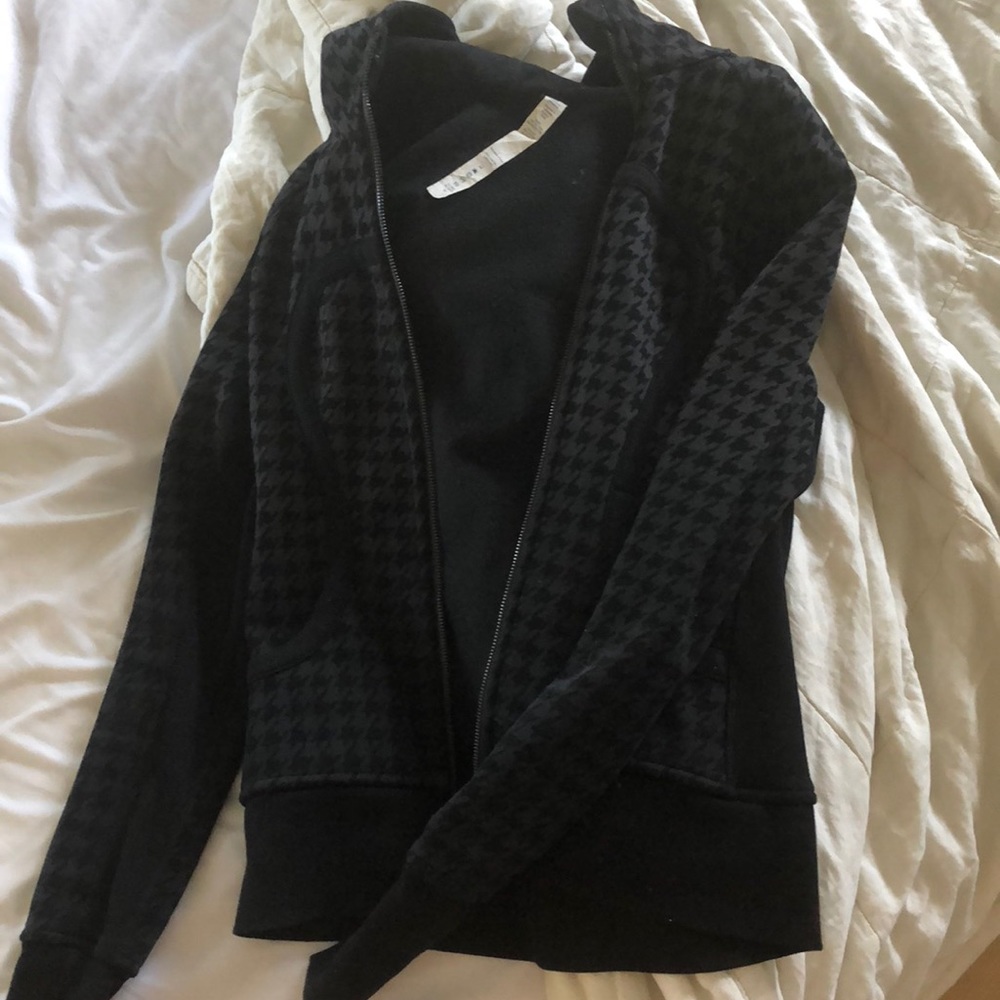 Lulu lemon sweatshirt